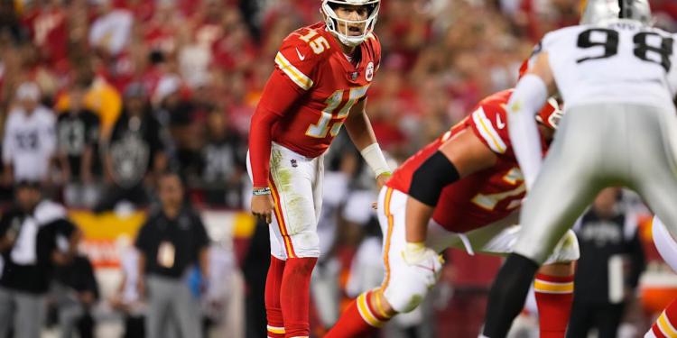 Raiders vs. Chiefs score, live updates: Black Friday football heads to Kansas City for one of the AFC's oldest rivalries Raiders vs. Chiefs score, live updates: Black Friday football heads to Kansas City for one of the AFC's oldest rivalries