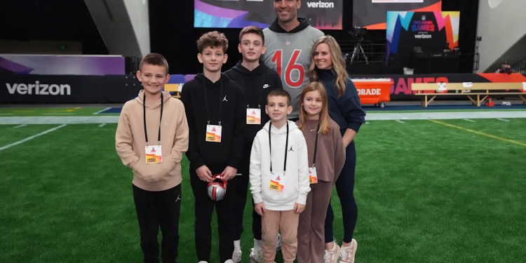 Joe Flacco throws touchdown pass to Tee Higgins Joe Flacco throws touchdown pass to Tee Higgins