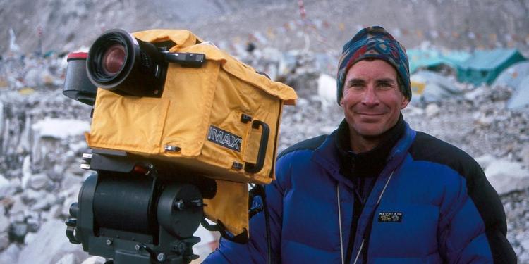 David Breashears, mountaineer and filmmaker who co-produced Mount Everest documentary, dies at 68 David Breashears, mountaineer and filmmaker who co-produced Mount Everest documentary, dies at 68