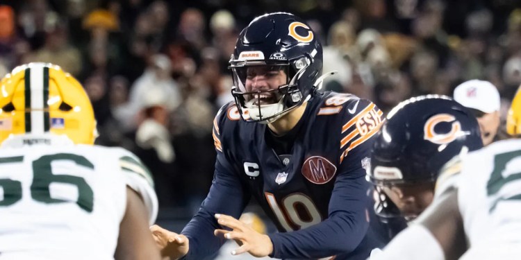 Caleb Williams Needs 600 Yards to Reach 4,000 Passing Yards Caleb Williams Needs 600 Yards to Reach 4,000 Passing Yards