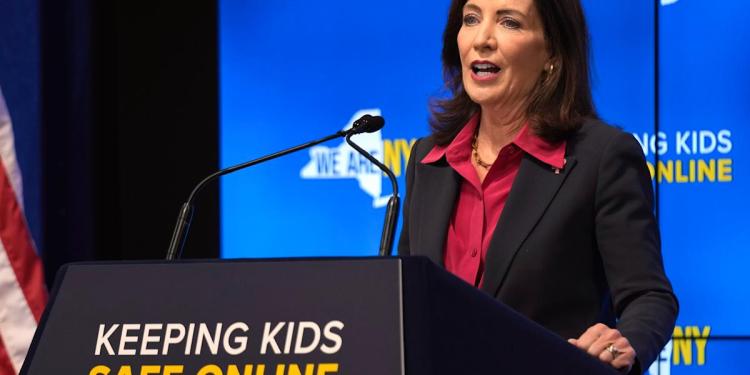 New York State Mandates Warning Labels on Social Media Platforms New York State Mandates Warning Labels on Social Media Platforms