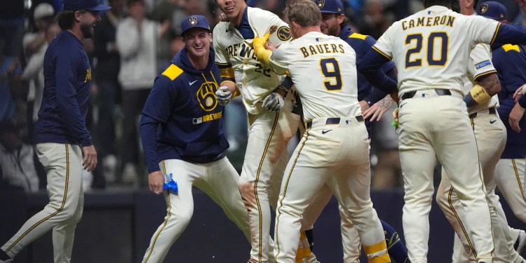 Yelich's grand slam in the 10th inning lifts Brewers to 5-1 win over the Red Sox Yelich's grand slam in the 10th inning lifts Brewers to 5-1 win over the Red Sox