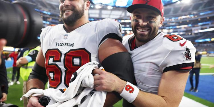 Baker Mayfield gifts Buccaneers lineman personalized cookies with milk Baker Mayfield gifts Buccaneers lineman personalized cookies with milk