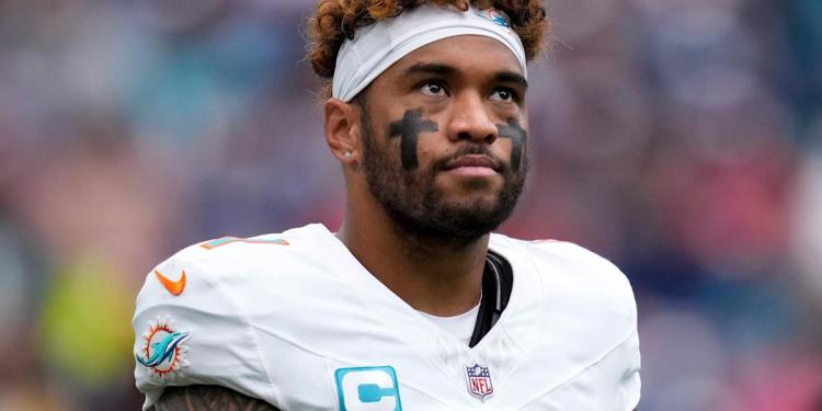 Fantasy Football Fades: Fins down for Tua Tagovailoa in Week 16 Fantasy Football Fades: Fins down for Tua Tagovailoa in Week 16