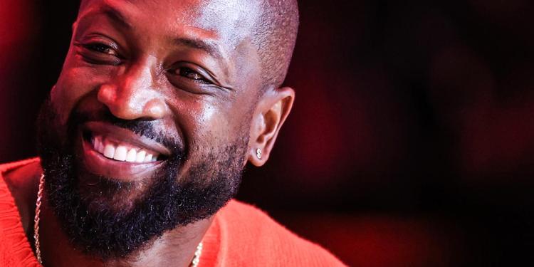 Heat unveils Dwyane Wade statue, but many think sculpture doesn’t resemble Hall of Famer Heat unveils Dwyane Wade statue, but many think sculpture doesn’t resemble Hall of Famer