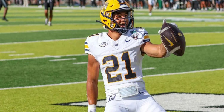 California WR performs backflip after touchdown catch California WR performs backflip after touchdown catch