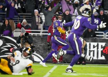 Steelers-Ravens: Baltimore clinches playoff berth and keeps Pittsburgh from winning AFC North crown Steelers-Ravens: Baltimore clinches playoff berth and keeps Pittsburgh from winning AFC North crown