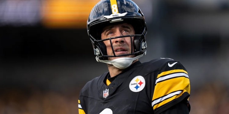 Aaron Rodgers not practicing; wrist status for Steelers-Bears game uncertain Aaron Rodgers not practicing; wrist status for Steelers-Bears game uncertain