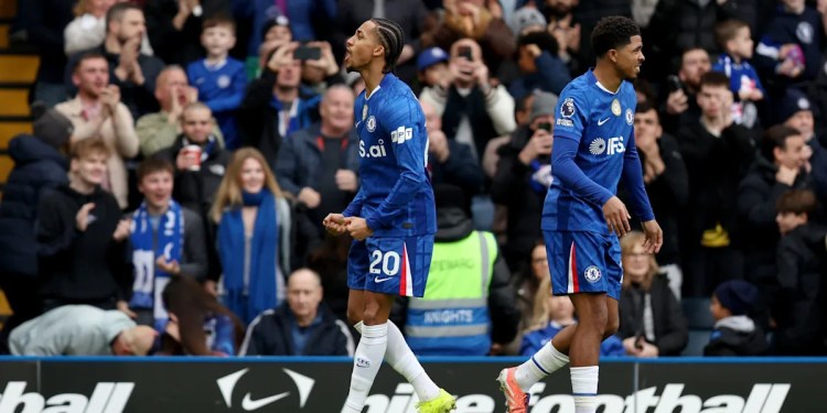 Chelsea and Burnley Draw 1-1 at Home Chelsea and Burnley Draw 1-1 at Home