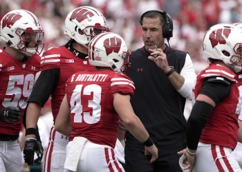 Receiver switches commitment from Vanderbilt to Wisconsin for 2026 class Receiver switches commitment from Vanderbilt to Wisconsin for 2026 class