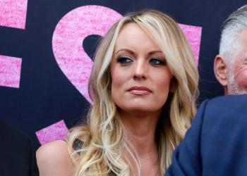 Trump lawyers say Stormy Daniels refused subpoena outside a Brooklyn bar, papers left ‘at her feet’ Trump lawyers say Stormy Daniels refused subpoena outside a Brooklyn bar, papers left ‘at her feet’