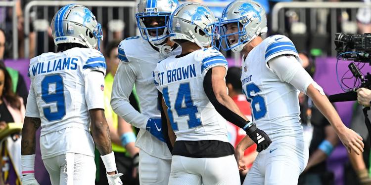 Fantasy Football Week 18 Rankings (Half-PPR) Fantasy Football Week 18 Rankings (Half-PPR)