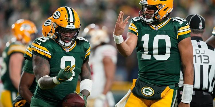 Fantasy Football Week 12 Wrap: TDs come in 3s for Josh Jacobs Fantasy Football Week 12 Wrap: TDs come in 3s for Josh Jacobs