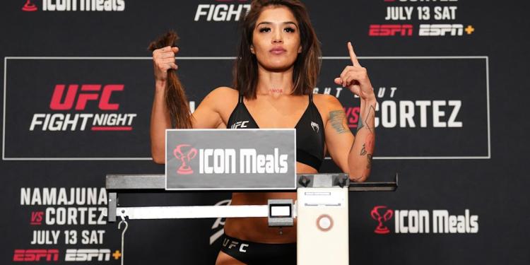 UFC fighter Tracy Cortez makes weight by chopping off her hair ahead of fight with Rose Namajunas UFC fighter Tracy Cortez makes weight by chopping off her hair ahead of fight with Rose Namajunas