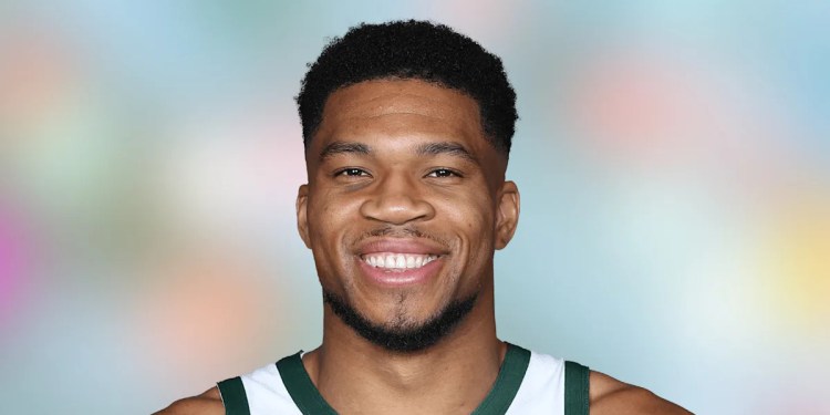 Giannis Antetokounmpo Attends Ceremony for Former Bucks President Giannis Antetokounmpo Attends Ceremony for Former Bucks President
