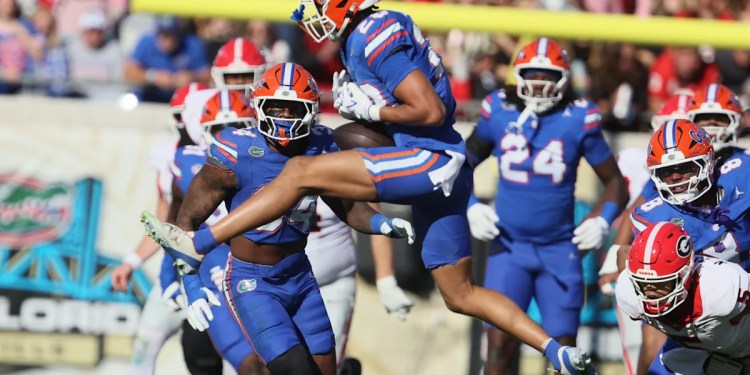 Florida Freshman DB Announces Transfer Portal Entry Florida Freshman DB Announces Transfer Portal Entry