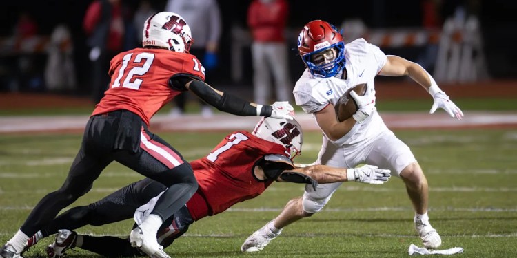 Milwaukee-area Football Players Sign During College Signing Period Milwaukee-area Football Players Sign During College Signing Period