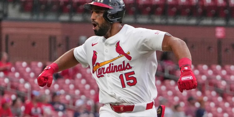 Fermín hits first major league homer to break tie in the Cardinals' victory over the Braves Fermín hits first major league homer to break tie in the Cardinals' victory over the Braves