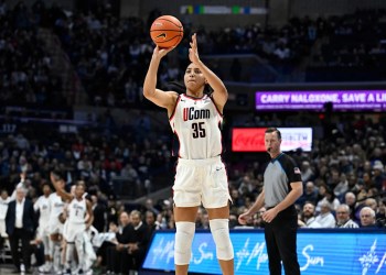 UConn Defeats DePaul with 23 Steals; Sue Bird’s Number Retired UConn Defeats DePaul with 23 Steals; Sue Bird’s Number Retired