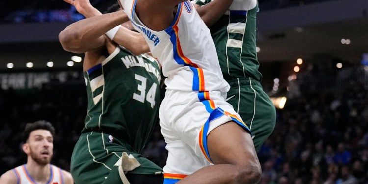 Shai Gilgeous-Alexander Leads OKC Thunder to Win Over Bucks Shai Gilgeous-Alexander Leads OKC Thunder to Win Over Bucks