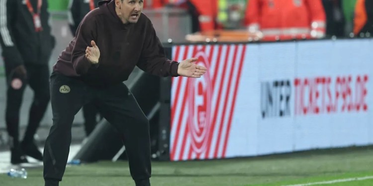 Nürnberg Wins with Second-Half Goals Nürnberg Wins with Second-Half Goals