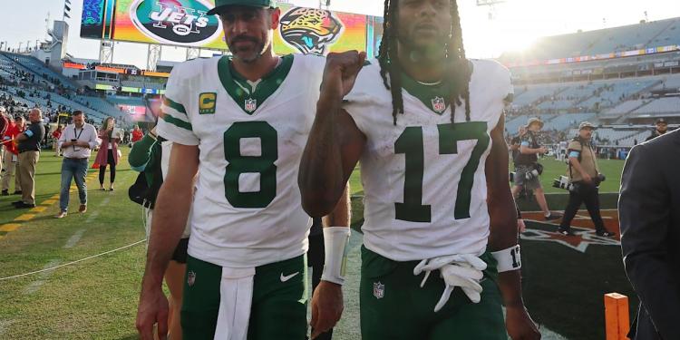 Aaron Rodgers, Davante Adams finally clicked with this Jets' season over. Now they’re auditioning for 2025 Aaron Rodgers, Davante Adams finally clicked with this Jets' season over. Now they’re auditioning for 2025