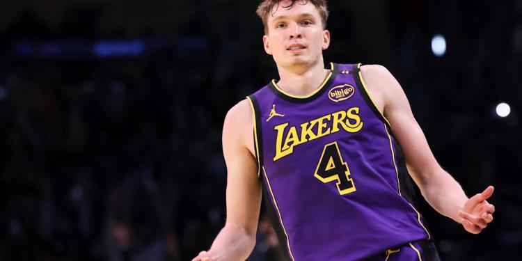 Lakers’ Dalton Knecht drops 37 points, ties NBA rookie record with nine 3-pointers Lakers’ Dalton Knecht drops 37 points, ties NBA rookie record with nine 3-pointers