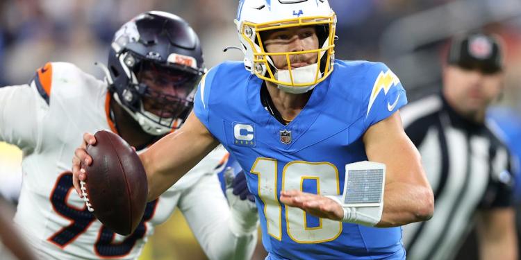 Chargers use 2nd-half surge to rally past Broncos, boost playoff position in AFC Chargers use 2nd-half surge to rally past Broncos, boost playoff position in AFC