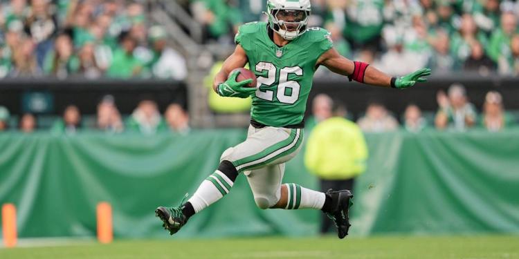 Saquon Barkley to sit Week 18 for Eagles, ending chase for NFL single-season rushing record Saquon Barkley to sit Week 18 for Eagles, ending chase for NFL single-season rushing record