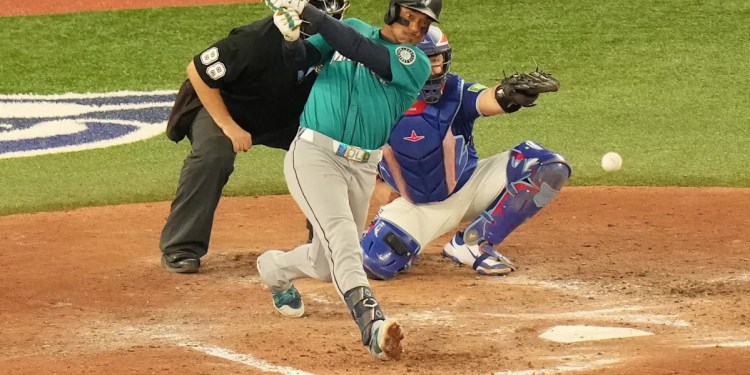 Mariners lead ALCS 2-0; Dodgers lead Brewers 1-0 Mariners lead ALCS 2-0; Dodgers lead Brewers 1-0