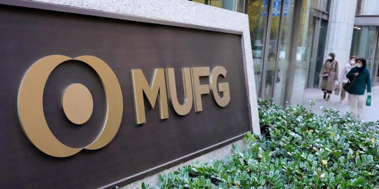 Japan’s largest bank apologizes over theft of millions of dollars from safe deposit boxes Japan’s largest bank apologizes over theft of millions of dollars from safe deposit boxes