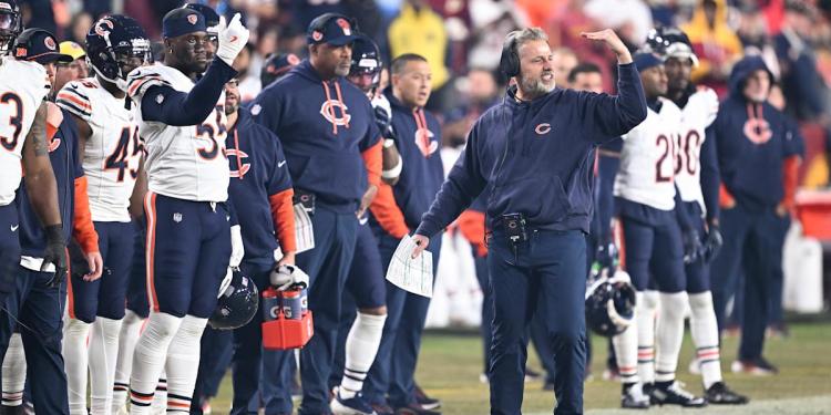 Four mistakes: Bears’ coach Matt Eberflus has some explaining to do after Hail Mary meltdown Four mistakes: Bears’ coach Matt Eberflus has some explaining to do after Hail Mary meltdown
