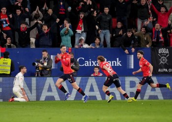 Osasuna allows Barcelona opportunity as Real Madrid draws at El Sadar Osasuna allows Barcelona opportunity as Real Madrid draws at El Sadar