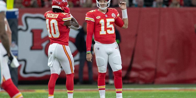 Fantasy Football Trade Deadline Primer: Tips and targets to pull off a successful deal Fantasy Football Trade Deadline Primer: Tips and targets to pull off a successful deal