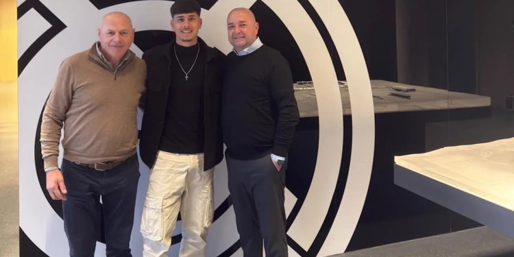 Real Madrid Signs Young Spanish Forward Real Madrid Signs Young Spanish Forward