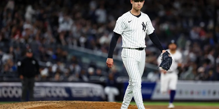 Yankees closer Luke Weaver could reportedly miss 4-6 weeks with hamstring injury, potentially opening door for Devin Williams Yankees closer Luke Weaver could reportedly miss 4-6 weeks with hamstring injury, potentially opening door for Devin Williams