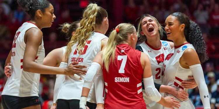 Wisconsin Beats North Carolina in NCAA Tournament
Three Key Points from the Game Wisconsin Beats North Carolina in NCAA Tournament
Three Key Points from the Game