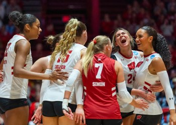 Wisconsin Beats North Carolina in NCAA Tournament
Three Key Points from the Game Wisconsin Beats North Carolina in NCAA Tournament
Three Key Points from the Game