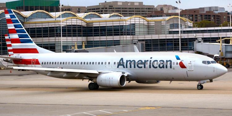 American Airlines Plane Turns Around After Passenger Reportedly Throws Fit Over Meal American Airlines Plane Turns Around After Passenger Reportedly Throws Fit Over Meal