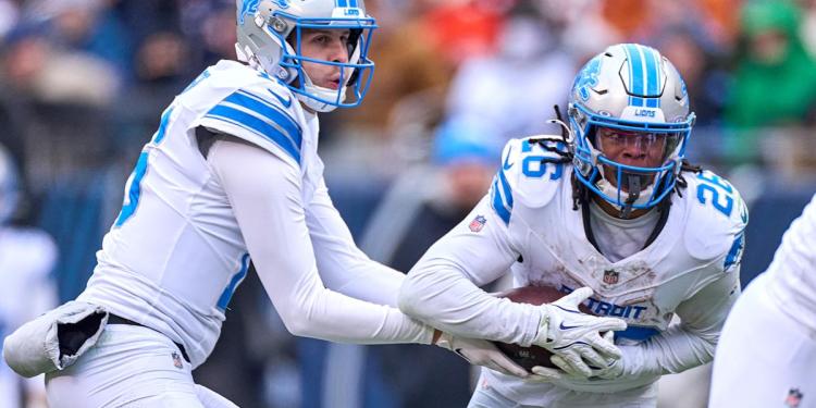 Fantasy Football Week 17 Rankings (Full-PPR) Fantasy Football Week 17 Rankings (Full-PPR)