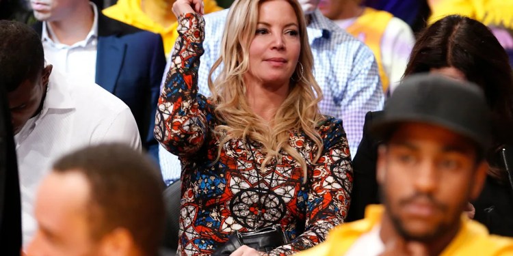 Buss family agrees to sell controlling stake of Lakers to Mark Walter for B, AP source says Buss family agrees to sell controlling stake of Lakers to Mark Walter for B, AP source says