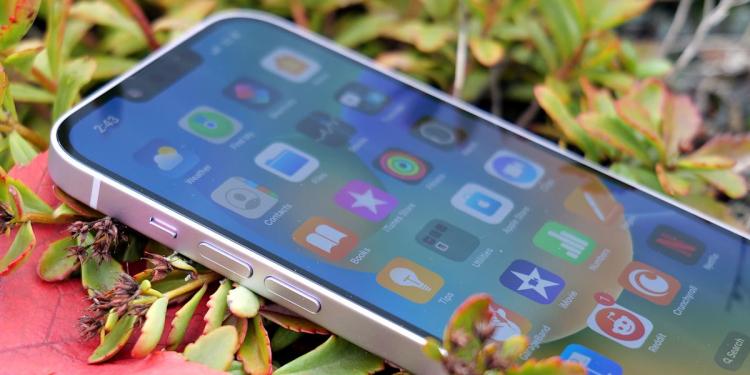 Apple has reportedly resumed talks with OpenAI to build a chatbot for the iPhone Apple has reportedly resumed talks with OpenAI to build a chatbot for the iPhone