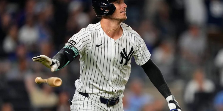 Cody Bellinger hits 3 home runs, gets robbed of 4th during rout of Cubs in first game against former team Cody Bellinger hits 3 home runs, gets robbed of 4th during rout of Cubs in first game against former team