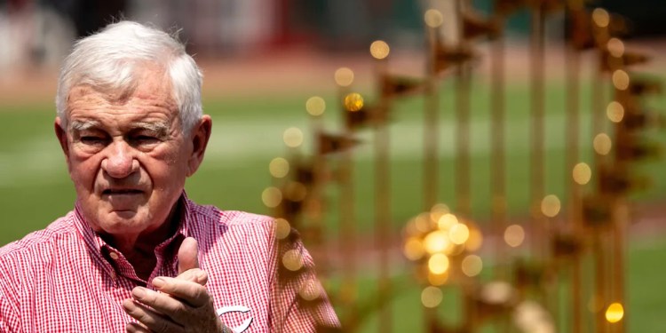 Reds Pursue Kyle Schwarber Reds Pursue Kyle Schwarber