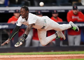 Yankees Advance to Game 3 Against Red Sox Yankees Advance to Game 3 Against Red Sox