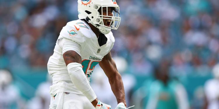 Fantasy Football Fact or Fluke: Is Jaylen … Waddle-ing to WR1 in Miami? Fantasy Football Fact or Fluke: Is Jaylen … Waddle-ing to WR1 in Miami?