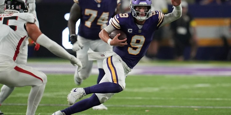 Vikings Return McCarthy to Practice, Yet to Decide Starting QB Vikings Return McCarthy to Practice, Yet to Decide Starting QB