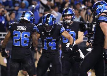 Lions secure NFC's No. 1 seed as massive matchup with Vikings turns into rout Lions secure NFC's No. 1 seed as massive matchup with Vikings turns into rout