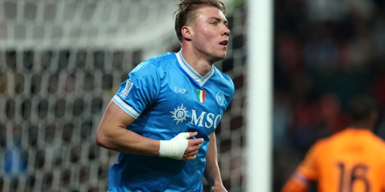 Napoli vs. Chelsea: Line-ups and TV Viewing Details Napoli vs. Chelsea: Line-ups and TV Viewing Details