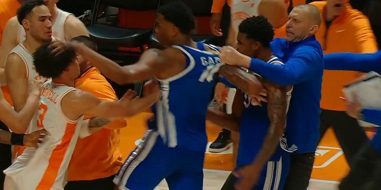 Mark Pope intervenes in altercation involving Otega Oweh and Brandon Garrison Mark Pope intervenes in altercation involving Otega Oweh and Brandon Garrison